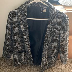 Trendy plaid blazer